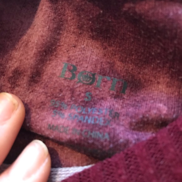 Tie dye sweatshirt maroon long sleeve soft - Picture 3 of 5